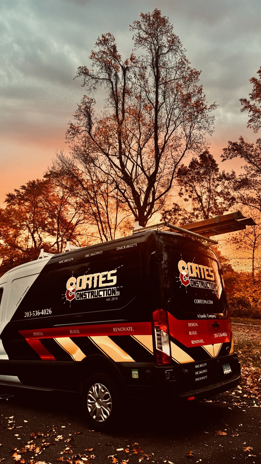 A Cortes machine on a More Life site, in color.